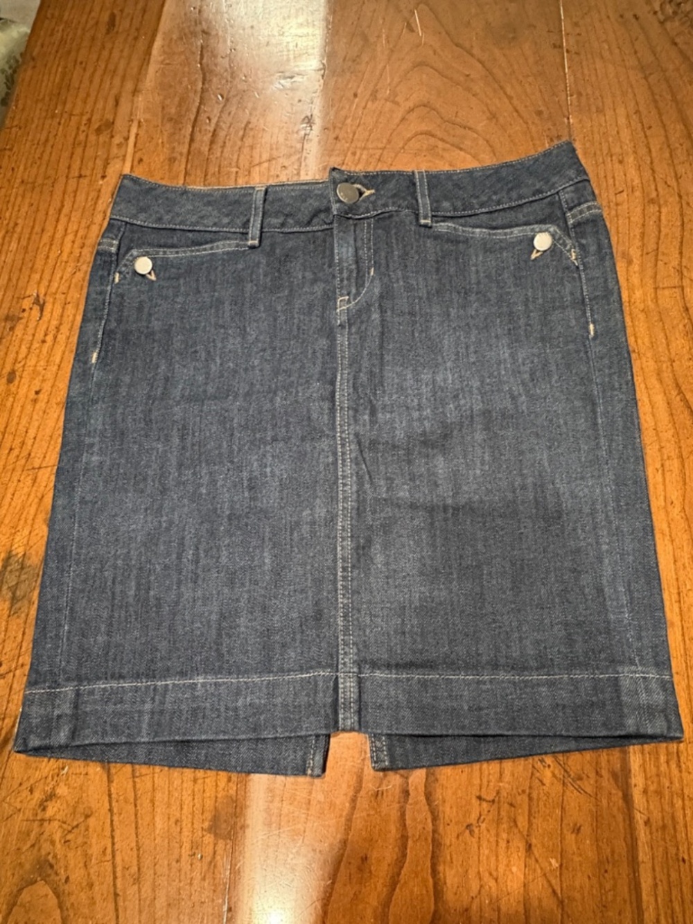 Gap Jeans Limited Edition Denim Pencil Skirt
Size: 26